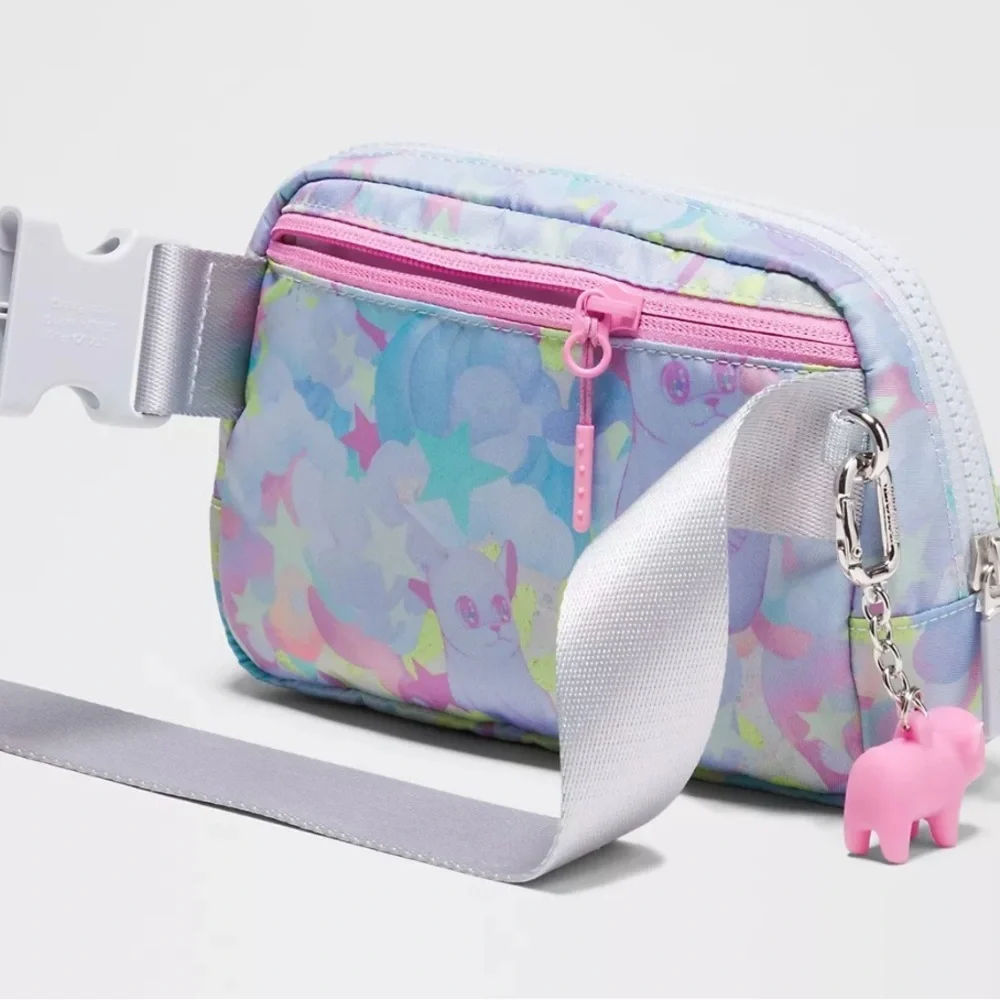 Lululemon RARE Limited Edition X So Youn Lee Everywhere Belt Bag 1L - Picture 3 of 5